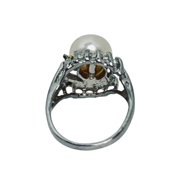 Silver Tone Faux Pearl And Clear Rhinestone Statement Ring Size 6 (R450) - Picture 7 of 8